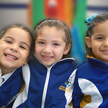 niñas-felices-colegio-iberoamericano