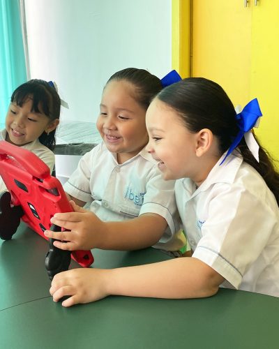 campañas para kinder colegio ibero