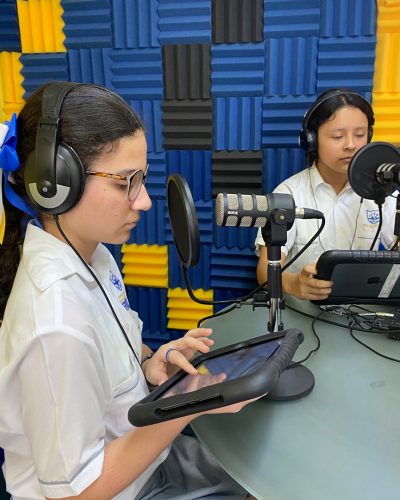recording-studio-secundaria-colegio-ibero